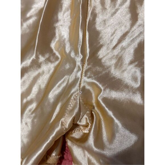 RARE VINTAGE Victoria’s Secret Second Skin Satin Girdle Shaping Panty small Beig - Picture 7 of 10